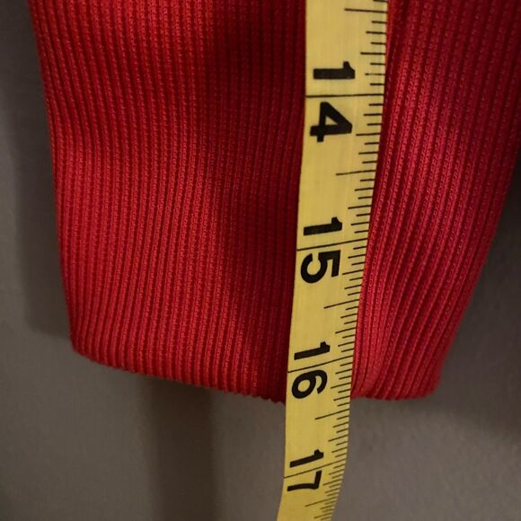 Nike Therma Fit Stitched Swoosh Womens Size Medium Coral Workout Pullover Hoodie - Picture 7 of 7